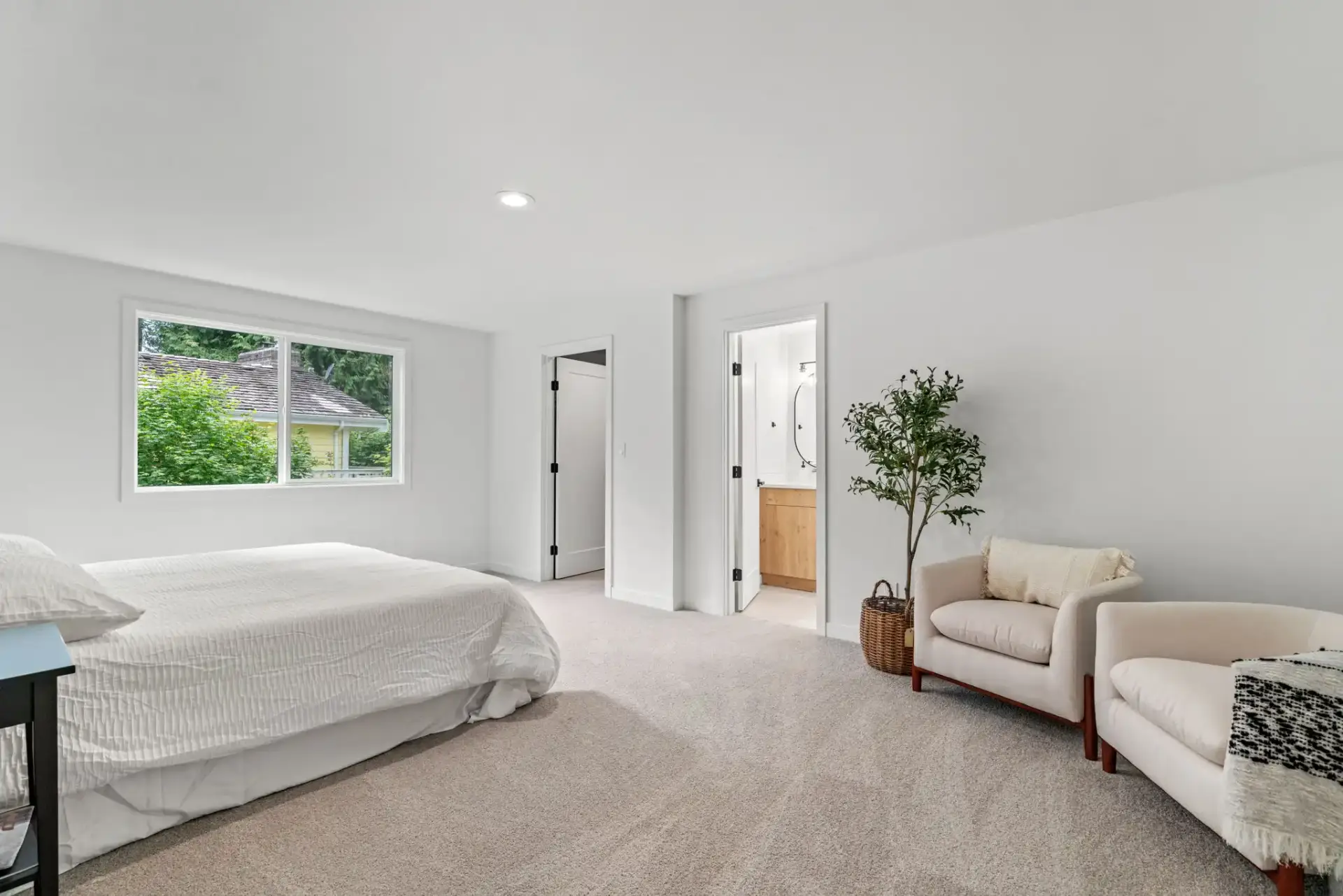 14-web-or-mls-2428-145th-pl-se